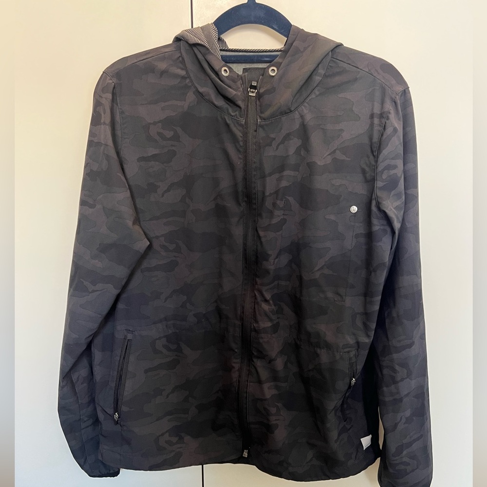 Vuori outdoor trainer shell